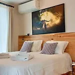 The Holy Cow - Hostel & Suites