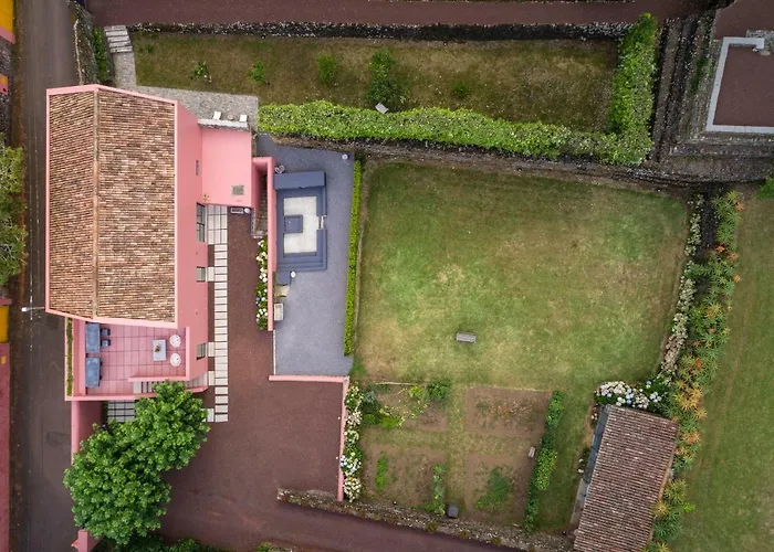 Pink House Azores