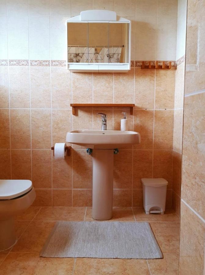 Azores Bagus Surf House Guest house