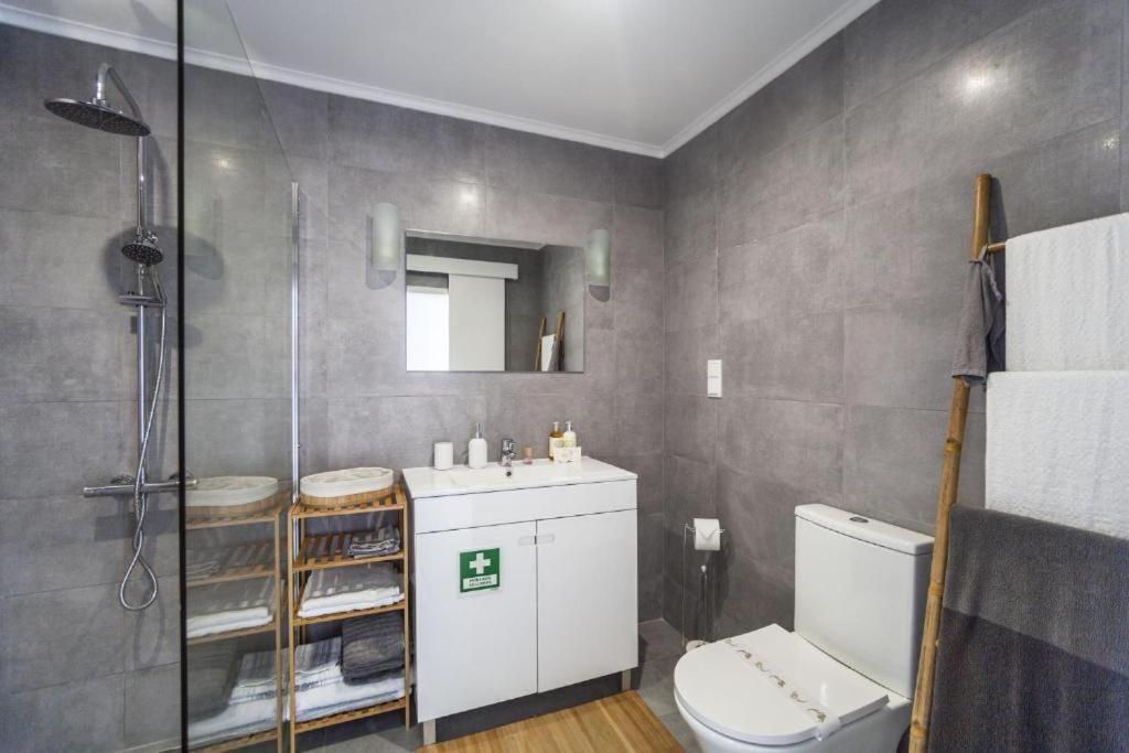 Gasthof Welcomebuddy - Anco 56 - Cozy Retreat With Terrace Ponta Delgada