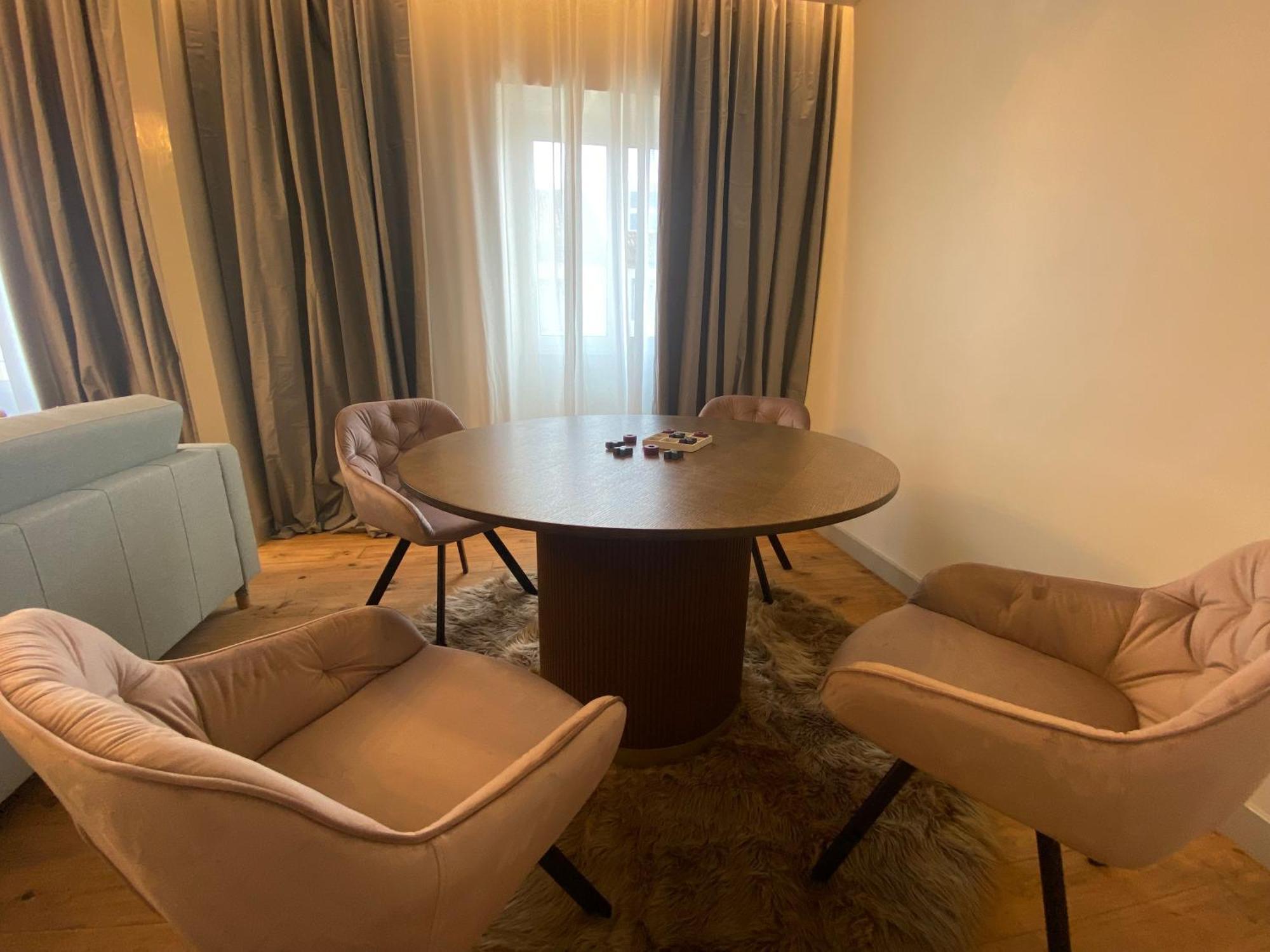 101 Urban Apartment