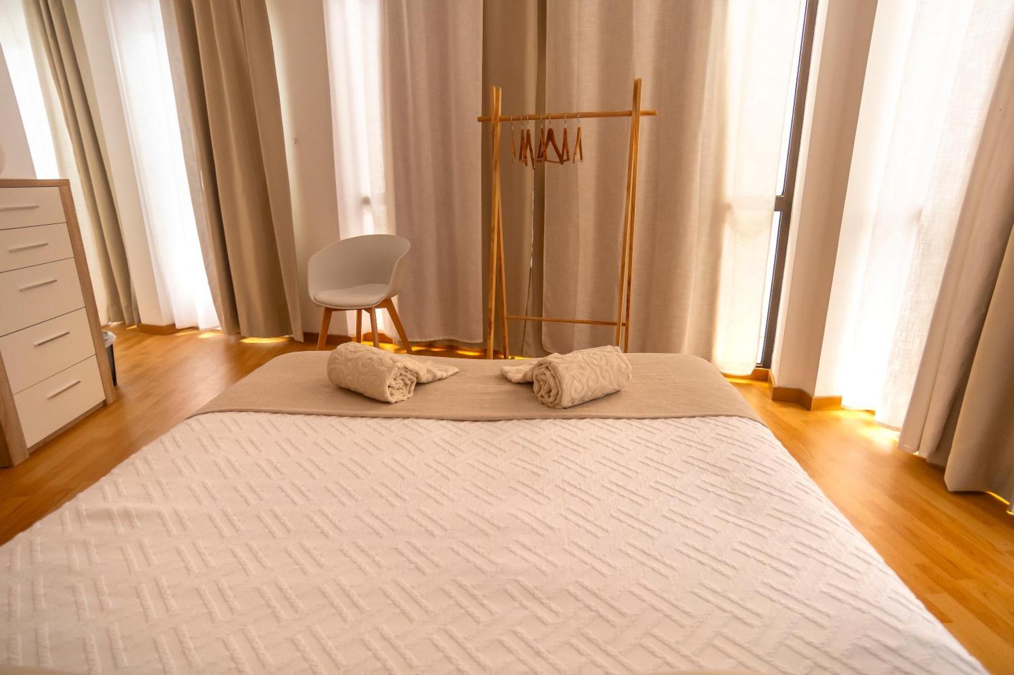 Central Guest House *