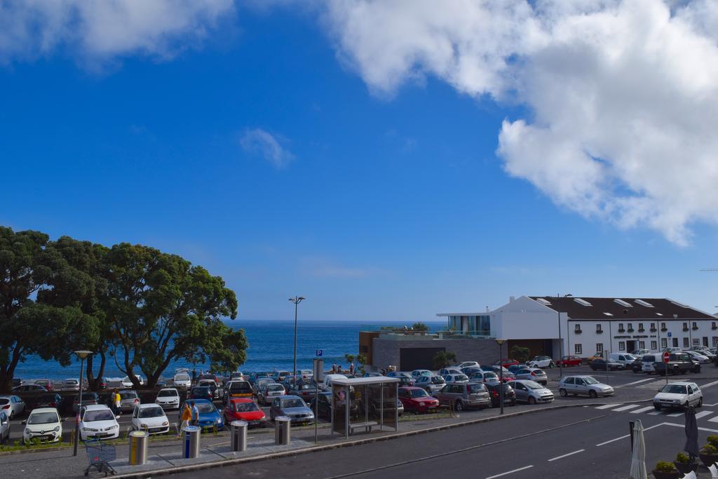 Front House Ponta Delgada (Sao Miguel)