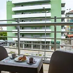 Vizinha\'S Dad\'S Apartment