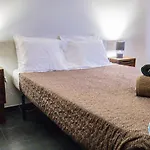 Bernardo\'S Place