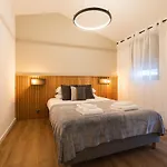 Azor Guest House 113 B