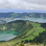 Caminhos Nos Levam Pela Ilha