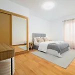 Halt Apartment