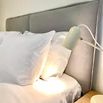 Yellow Five Apartment