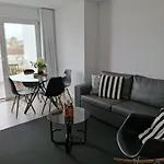 Smile And Wave Apartment