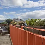 Azorean Urban Lodge