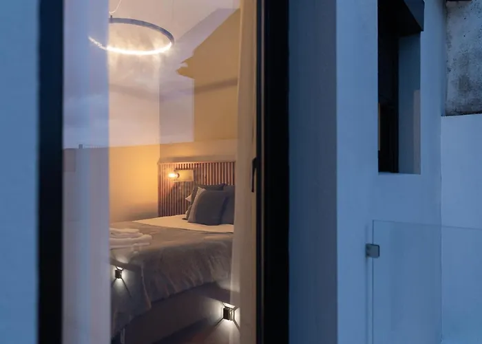 Azor Guest House 113 B