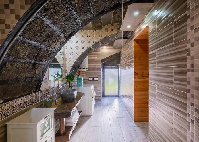 Castanheiro\'S Place