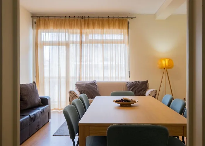 53 Urban Place