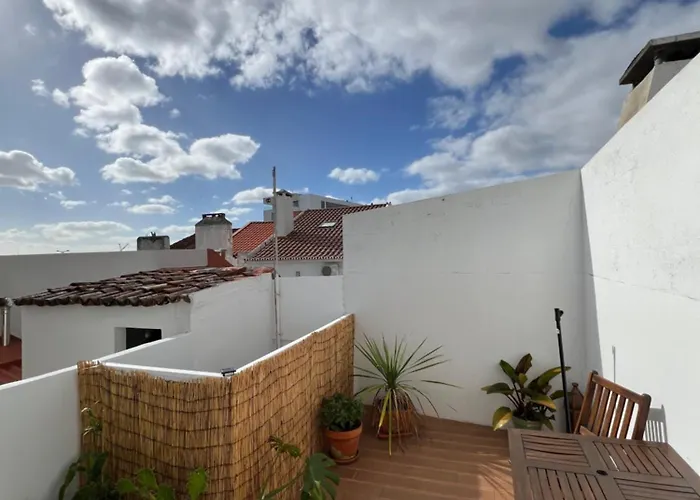 Mermaid House, Ponta Delgada