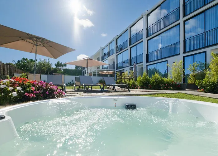 Monaco Suites & Garden