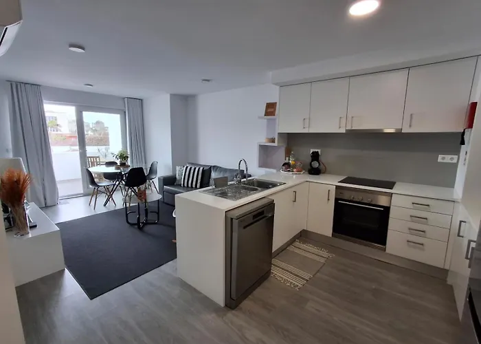 Smile And Wave Apartment