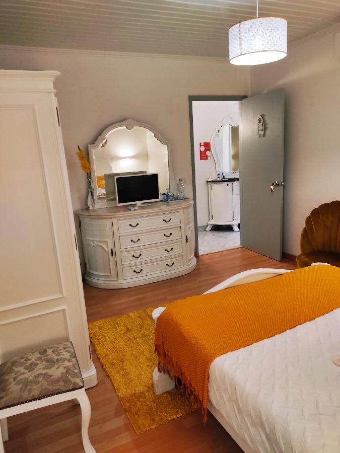 Santo Cristo House Guest house *