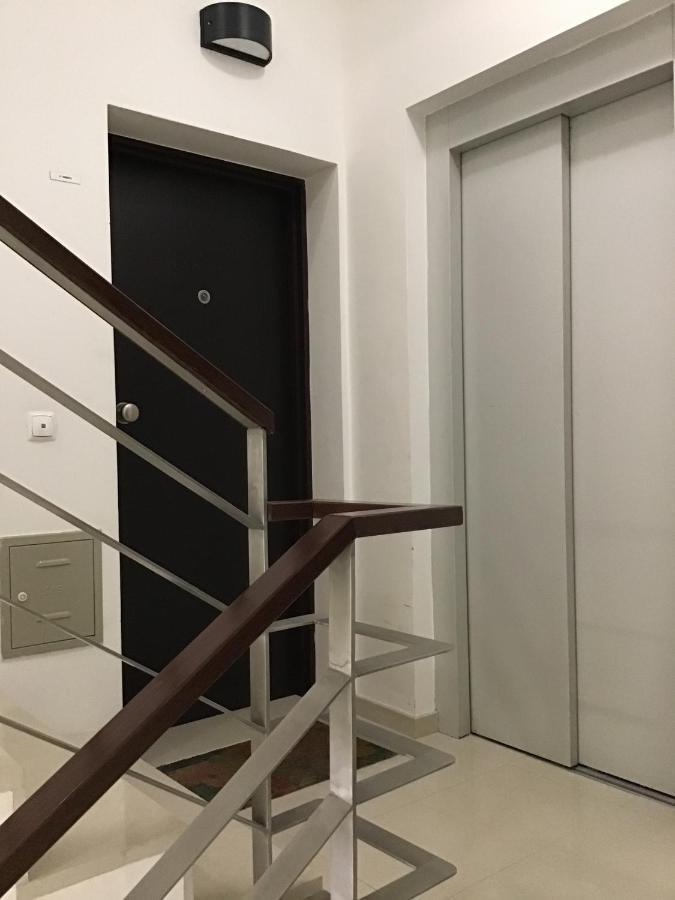 Yellow Flat One Azores Apartment *