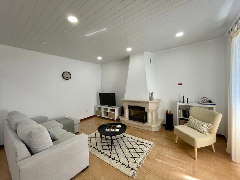Baleeiro Do Cais:harbour House, Fishing, Fireplace *
