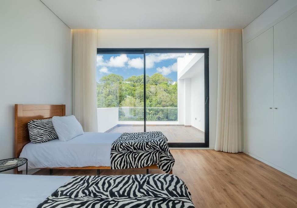 Holiday home Lotus House - Heated Pool & Jacuzzi Near The