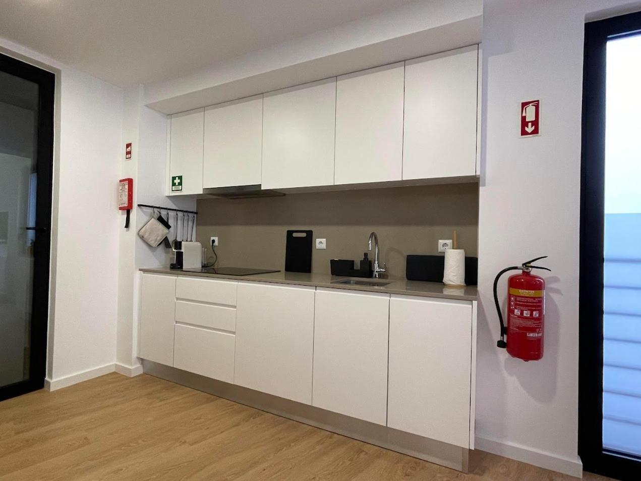 Living Pdl 2 * Ponta Delgada (Sao Miguel)