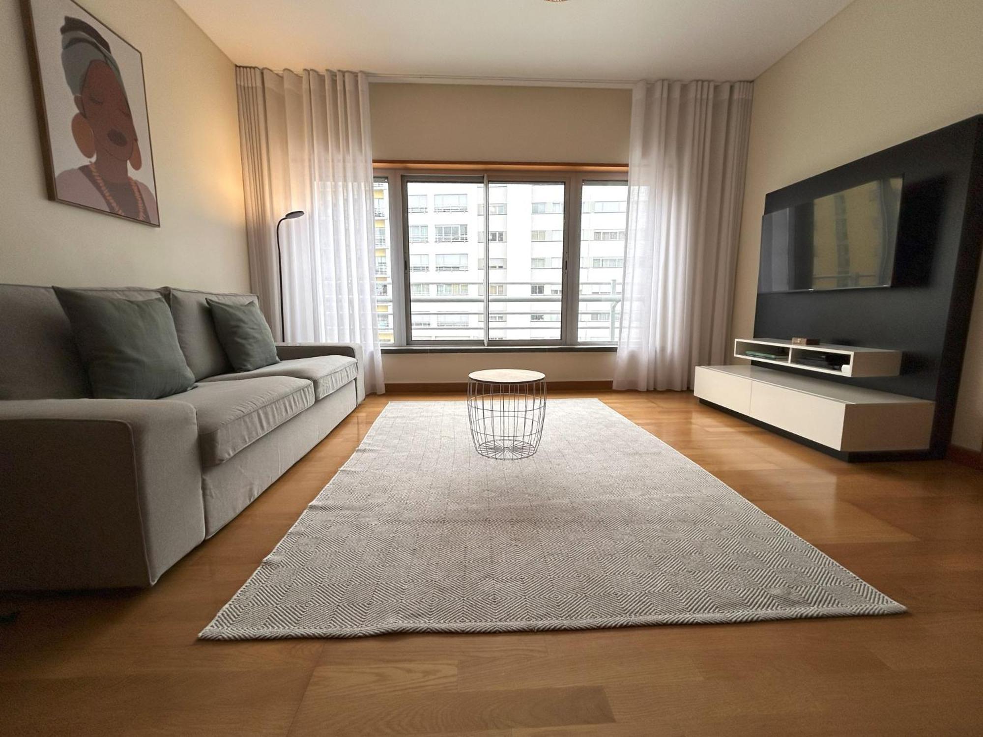 Oceanus Executive Apartment