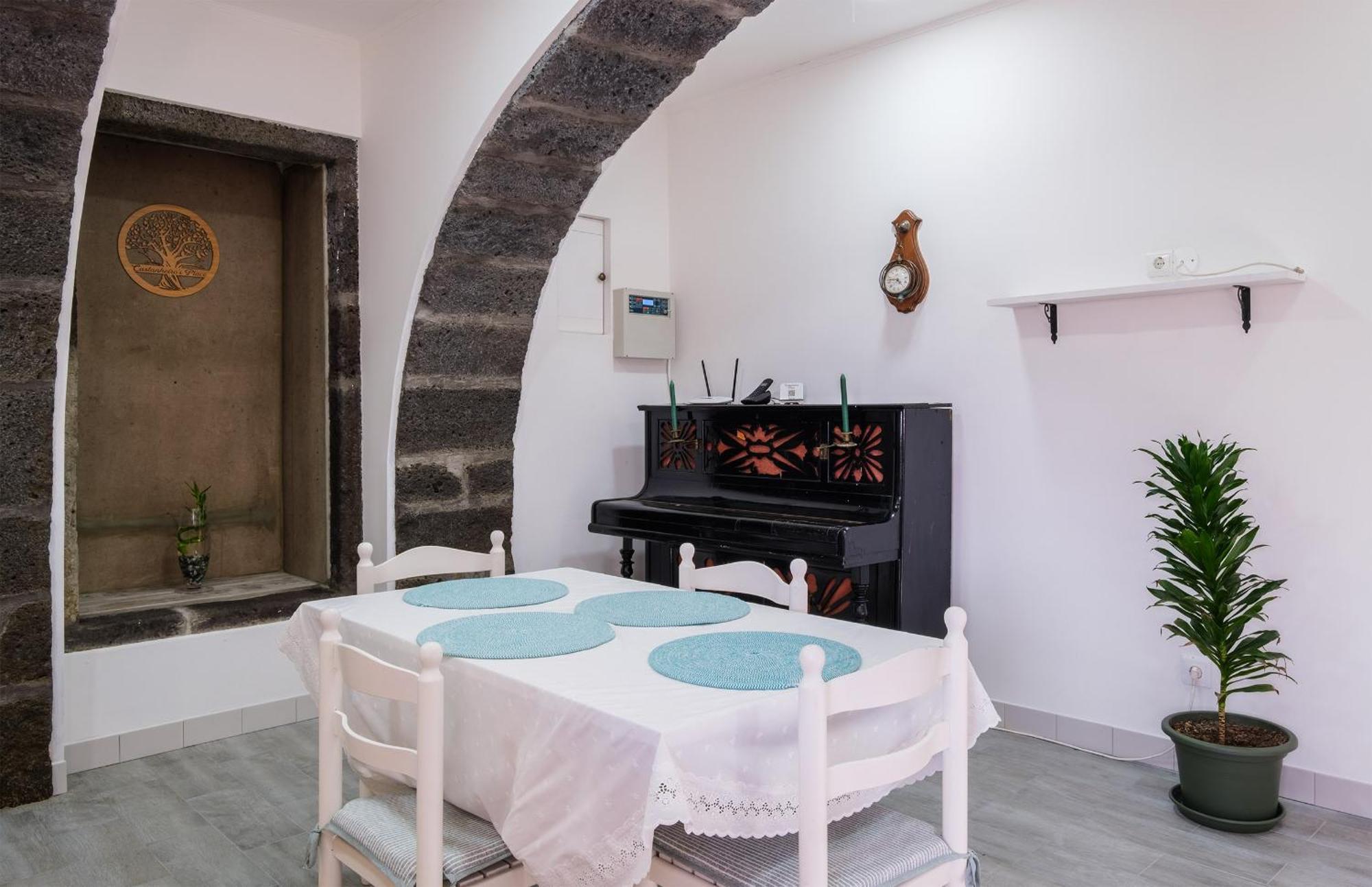 Castanheiro's Place *