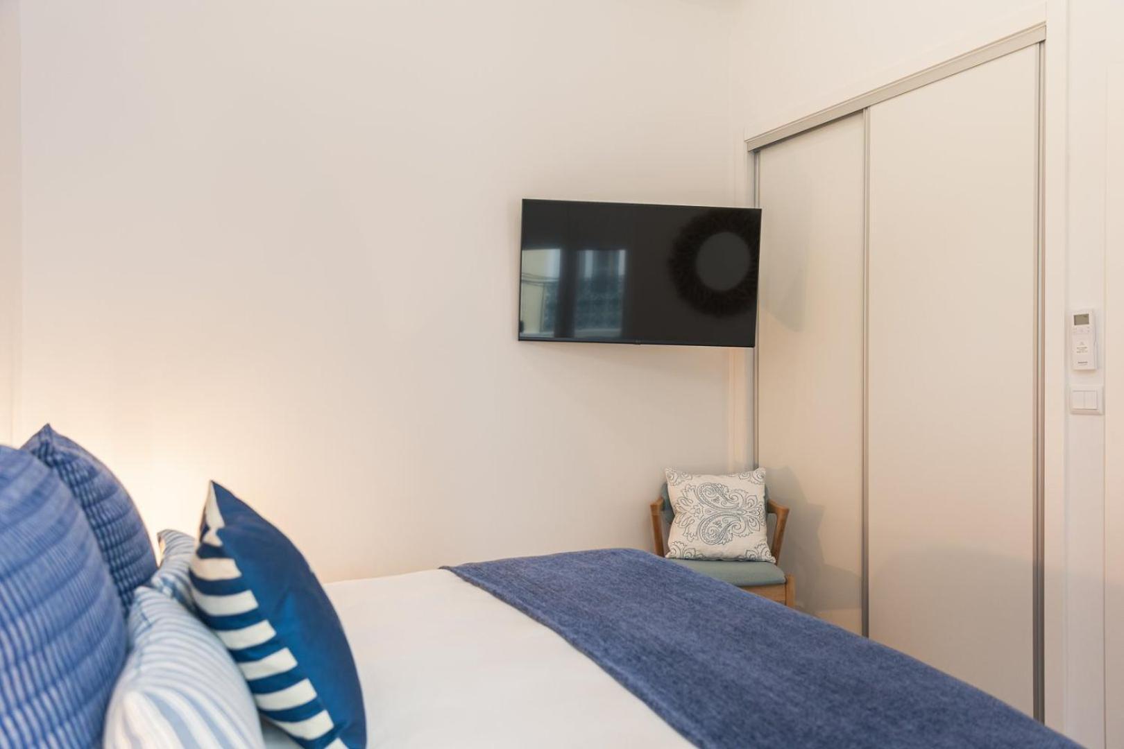 Varanda Azul - First Mate Loft Apartment