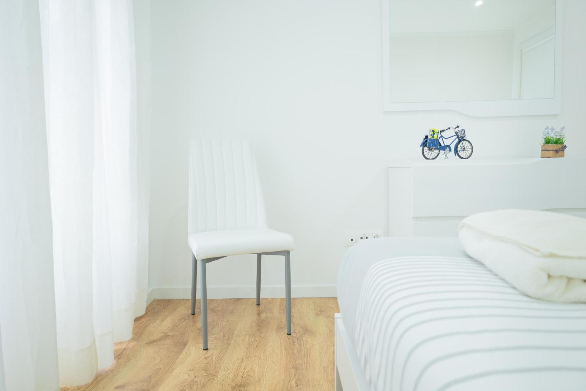 Avenida House 1 *