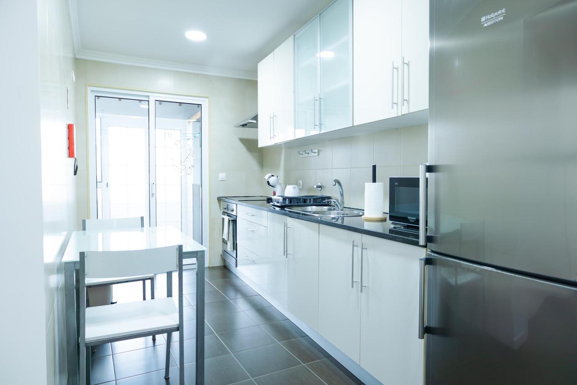 Avenida House 1 *