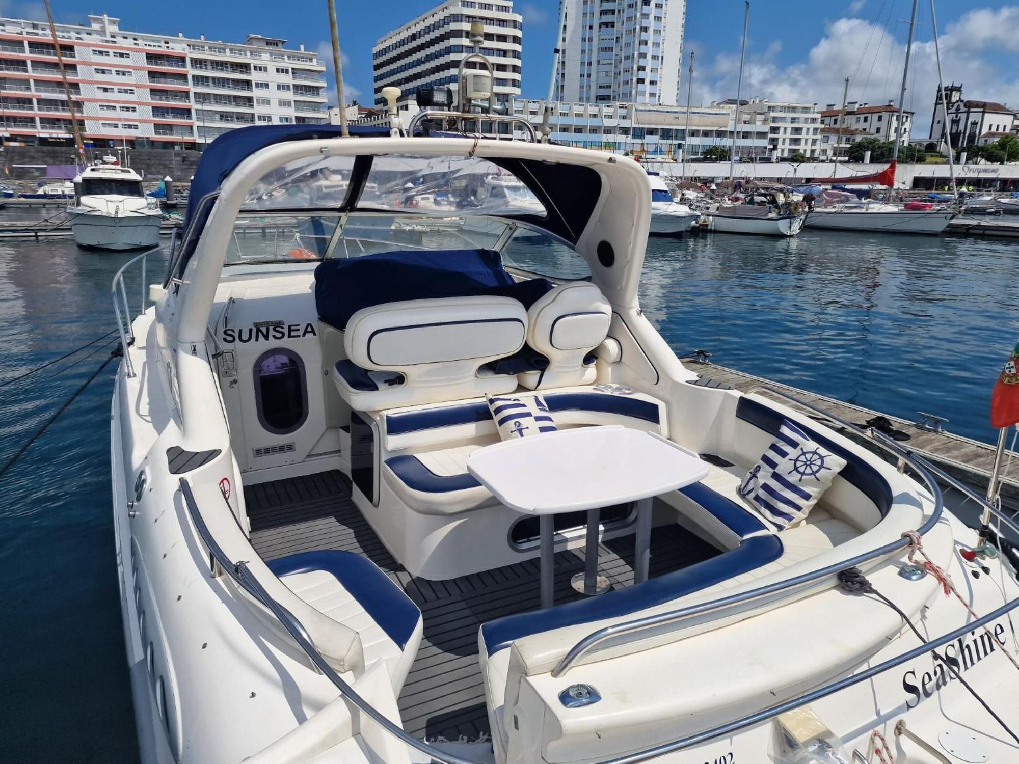 Sea & Tasty - Boat House Hotel en barco Ponta Delgada