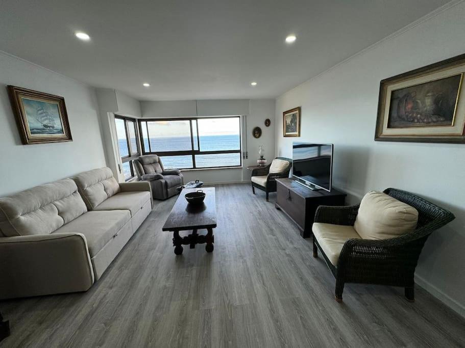 Beachfront Amazing Location - 19th Hole Ponta Delgada