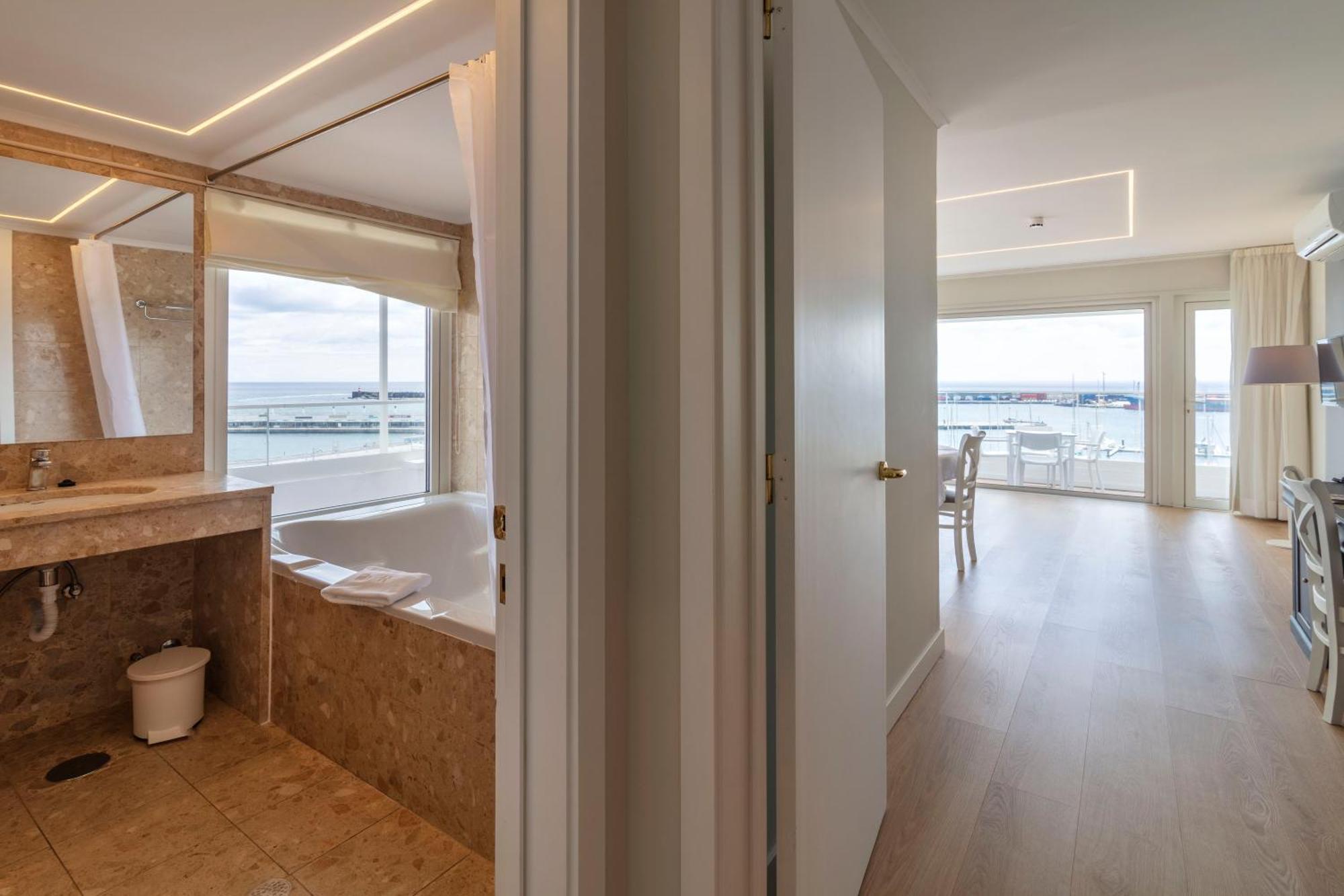 Gaivota Azores Hotel