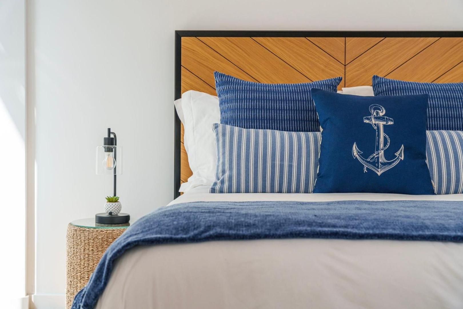 Varanda Azul - First Mate Loft Apartment