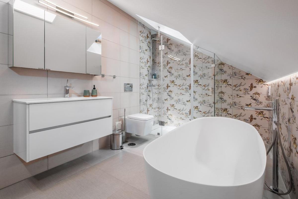 Pdl Skyscape Premium Duplex * Ponta Delgada (Sao Miguel)