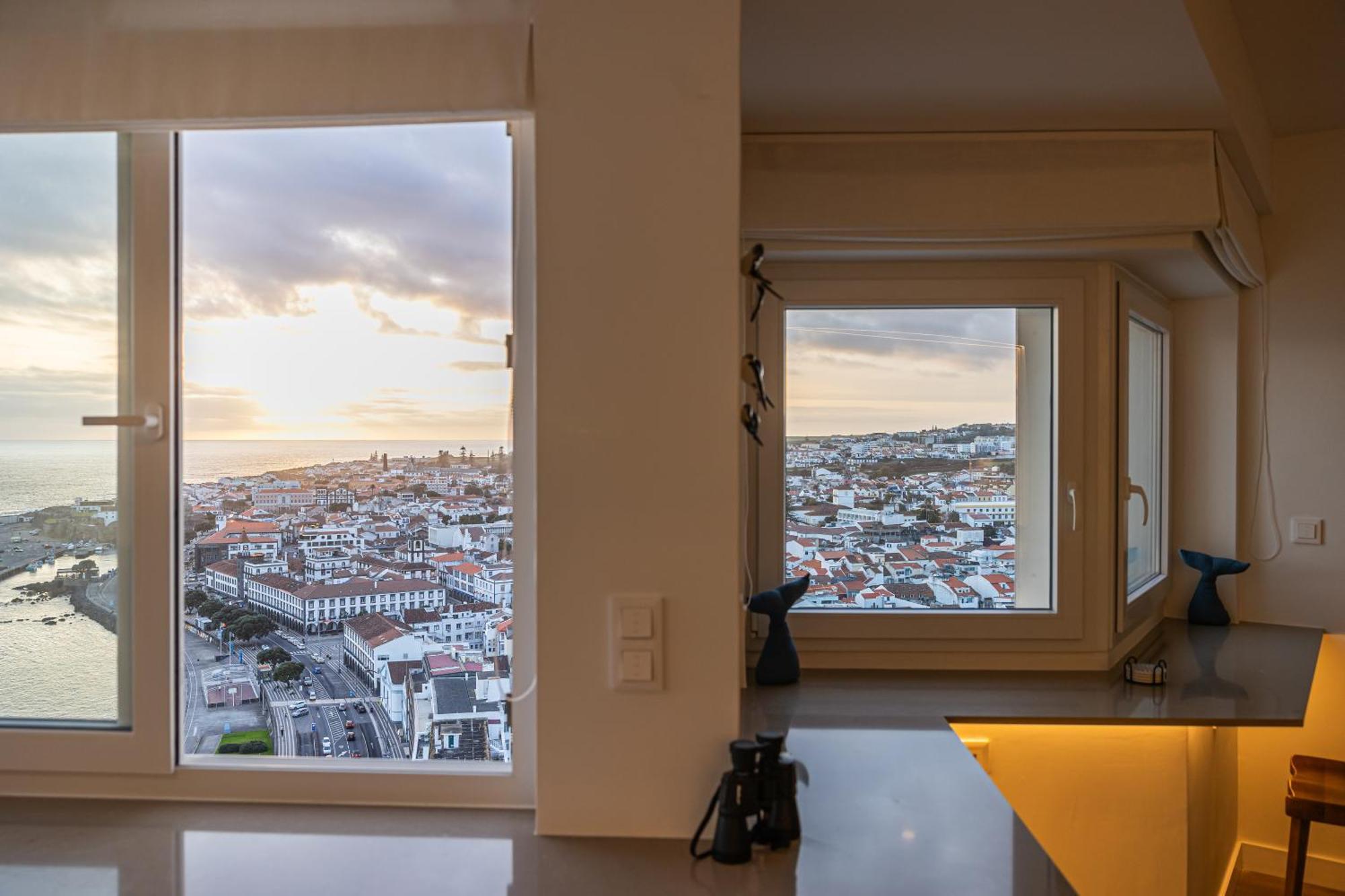 Azores Penthouse - Premium Flat * Ponta Delgada (Sao Miguel)