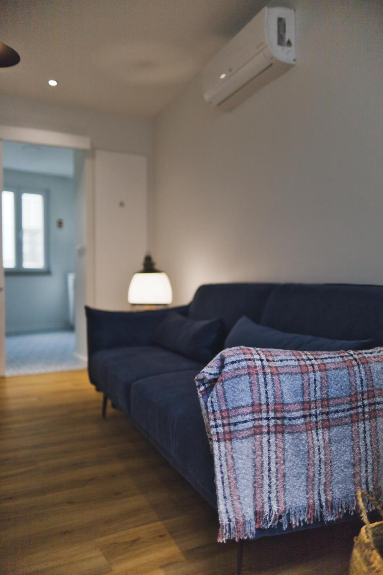 Azure Downtown - Flat 2 Apartment *