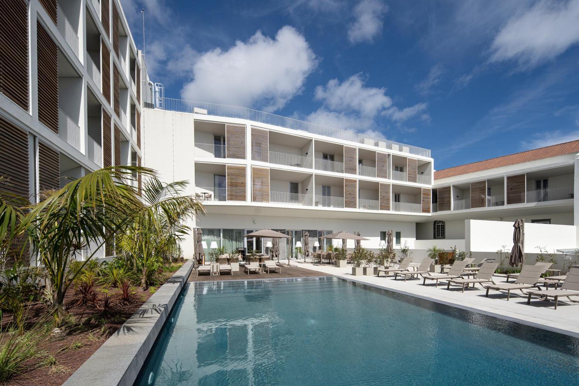 Mercure Azores Hotel 4*