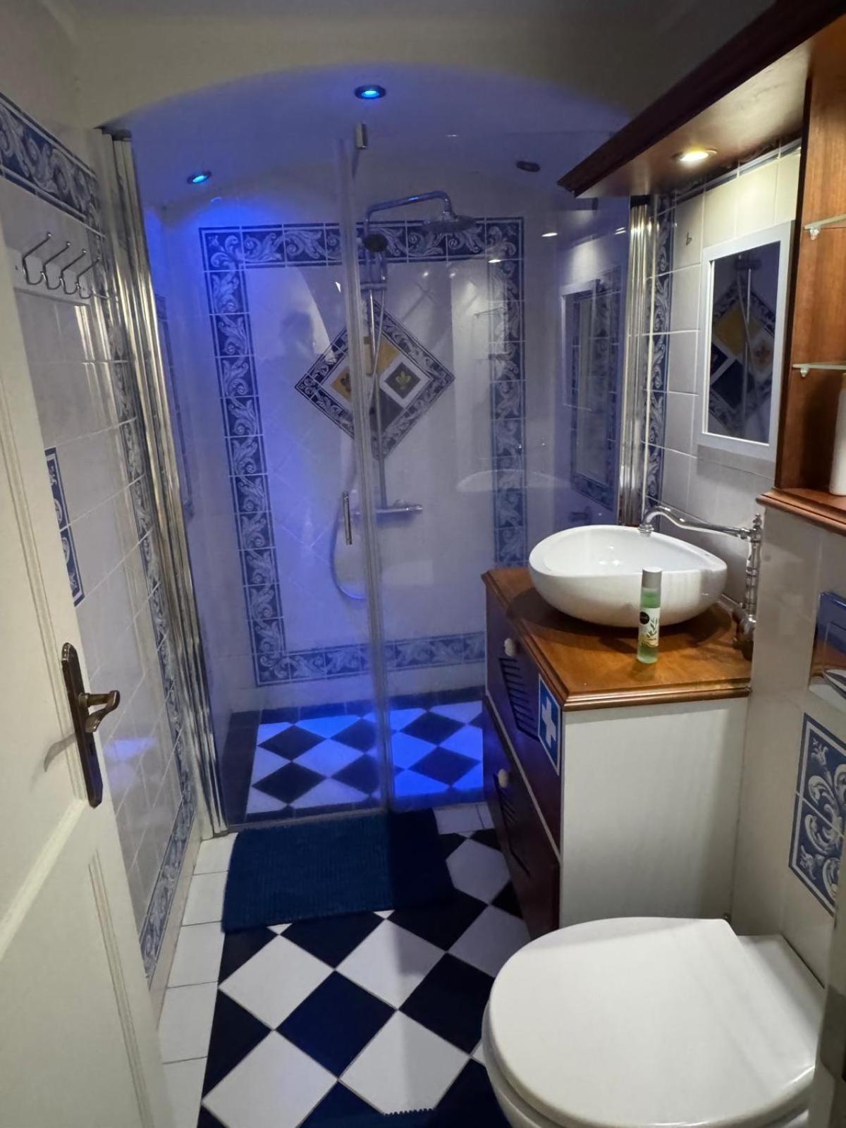 Residencia Bavaria, Espaco Inteiro No Centro De Apartment *