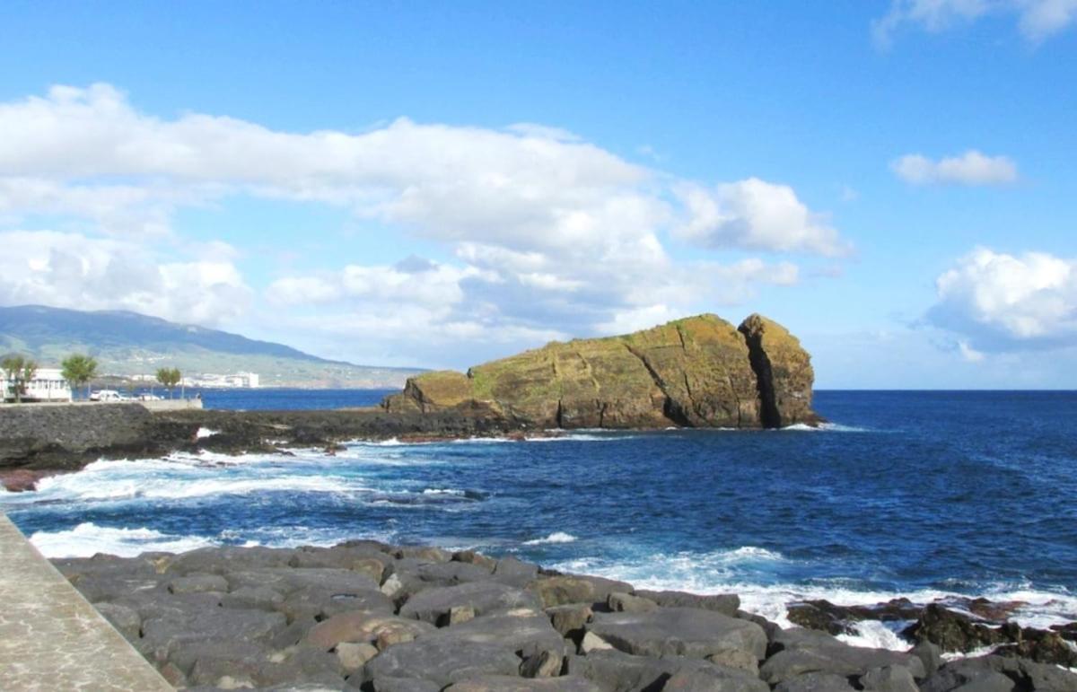 Avenida Do Mar Ponta Delgada (Sao Miguel)