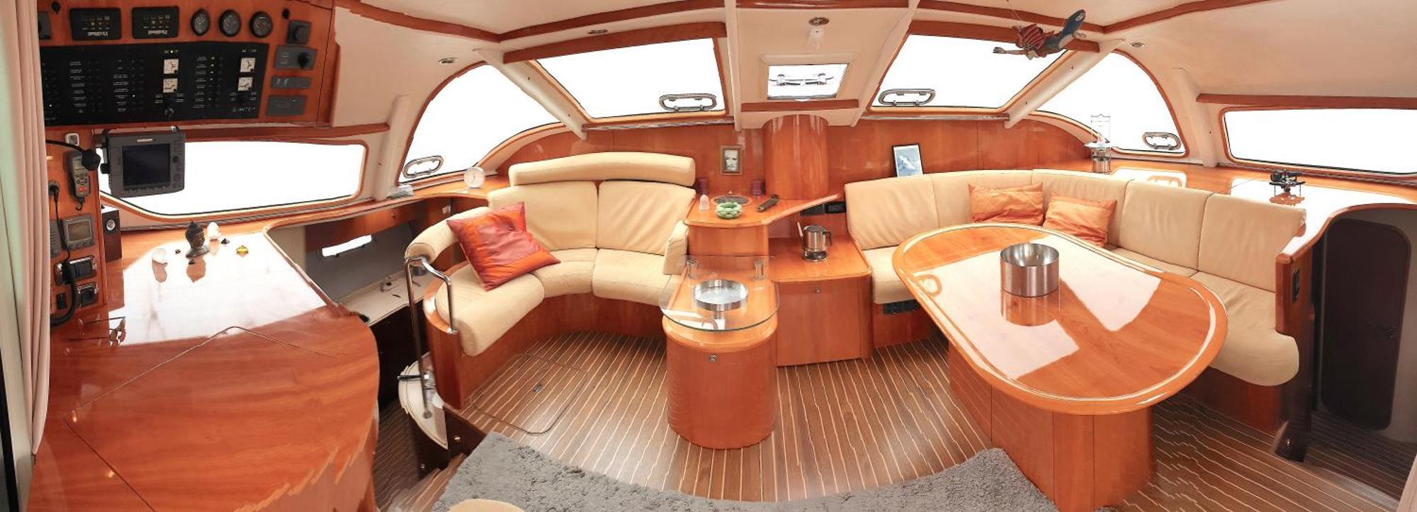 Apartment Catamaran One