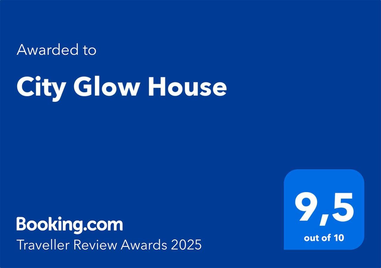 Glow House Holiday home
