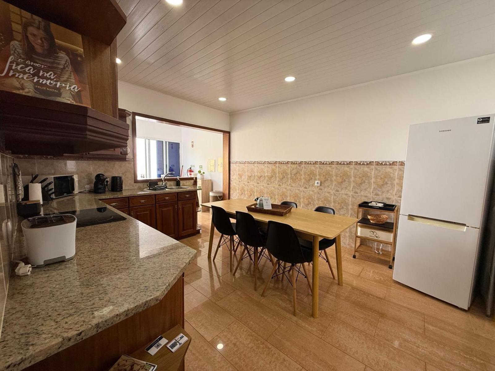 Baleeiro Do Cais:harbour House, Fishing, Fireplace