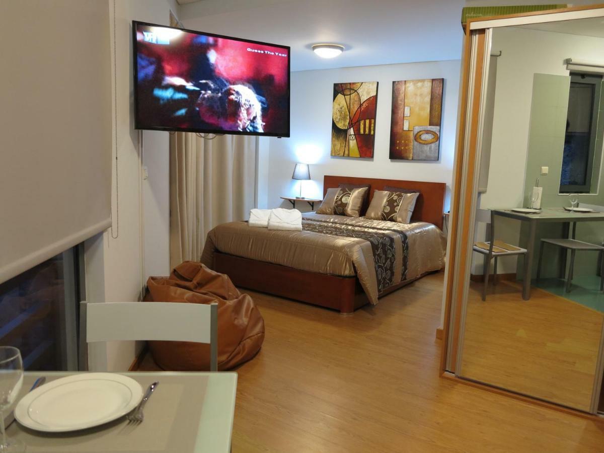 Center City Garden Apartment *