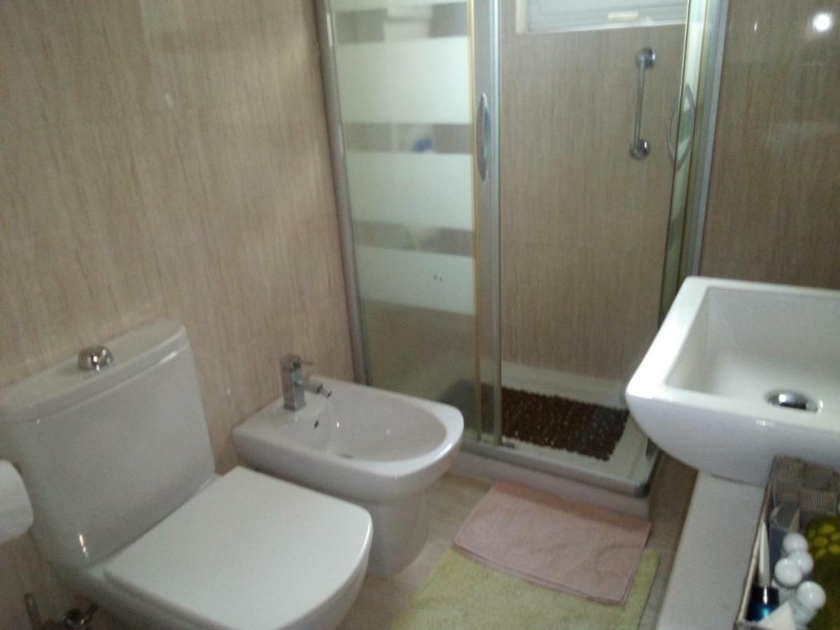 Yellow Homestay